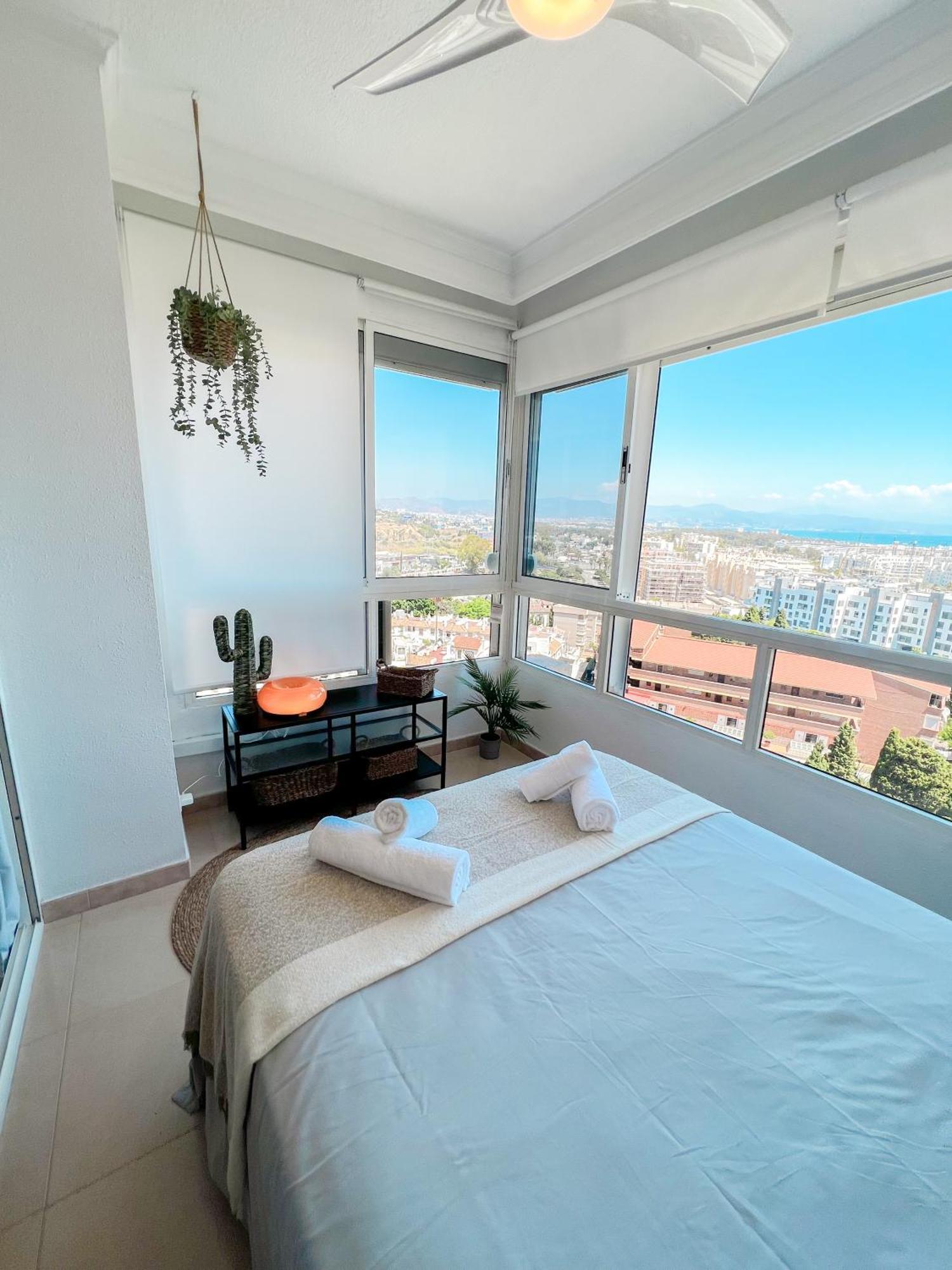 Cozy Flat With Sea Views La Torre Torremolinos Exterior foto