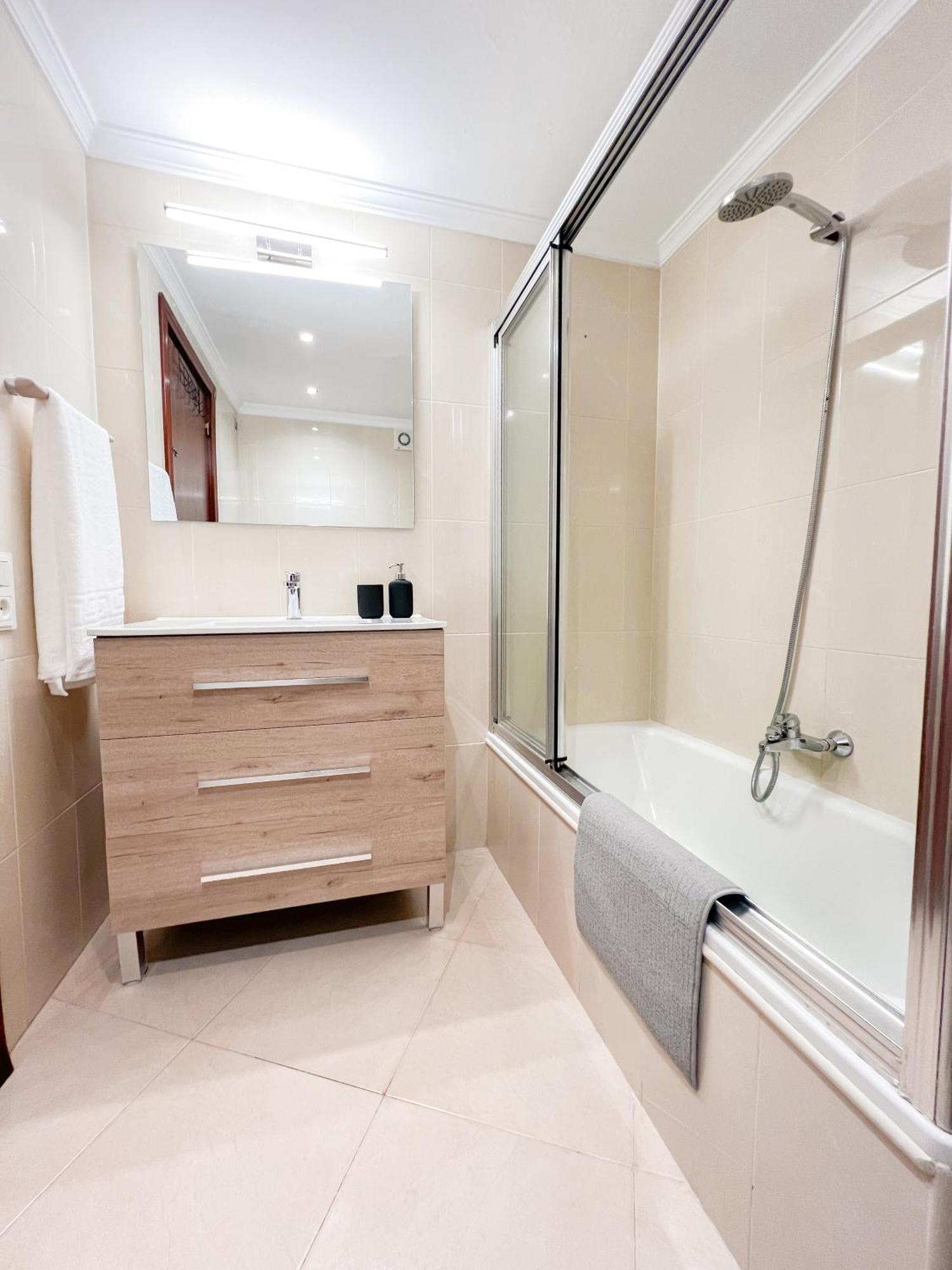 Cozy Flat With Sea Views La Torre Torremolinos Exterior foto